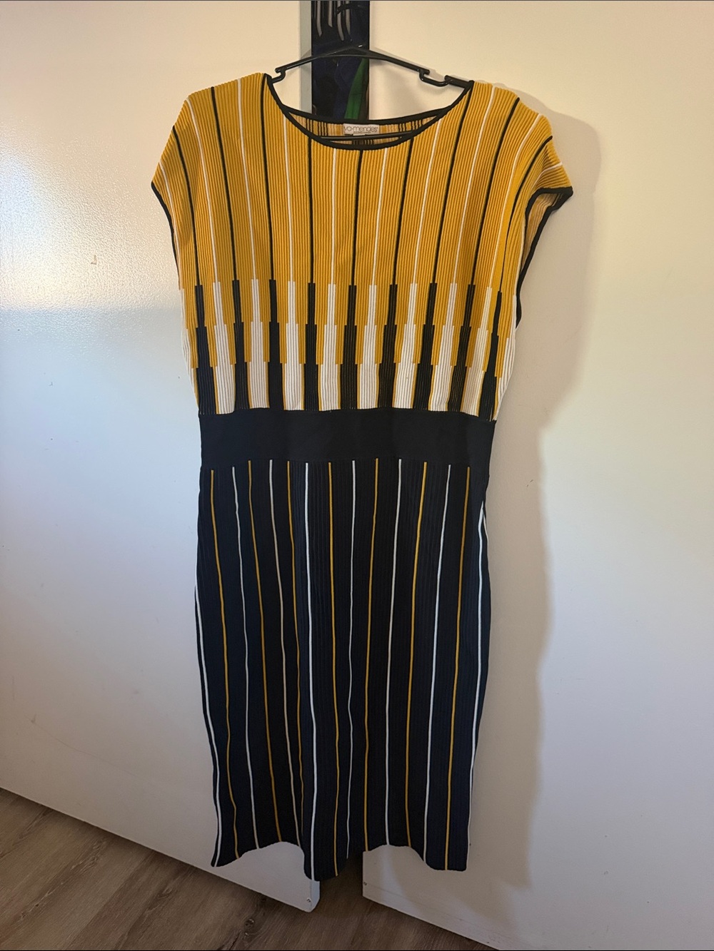 Eva Méndez NY and Company dress